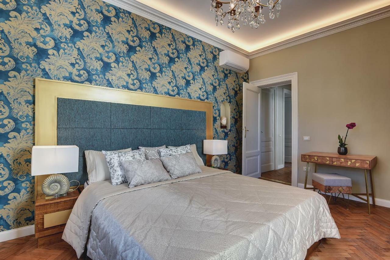 Arena & Seaview Luxurious Residence Пула Екстериор снимка