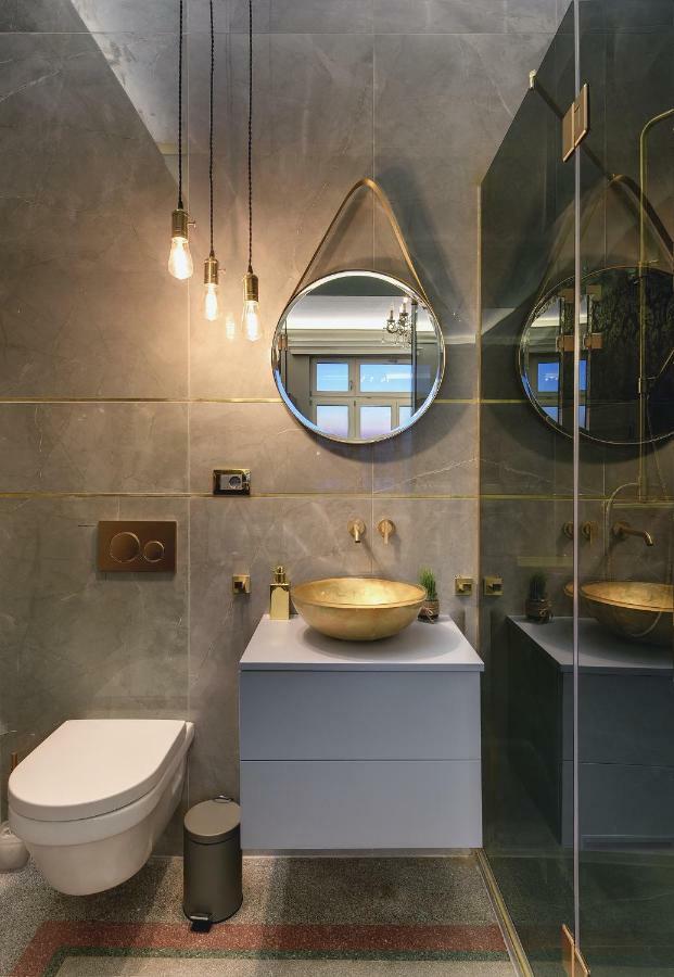 Arena & Seaview Luxurious Residence Пула Екстериор снимка